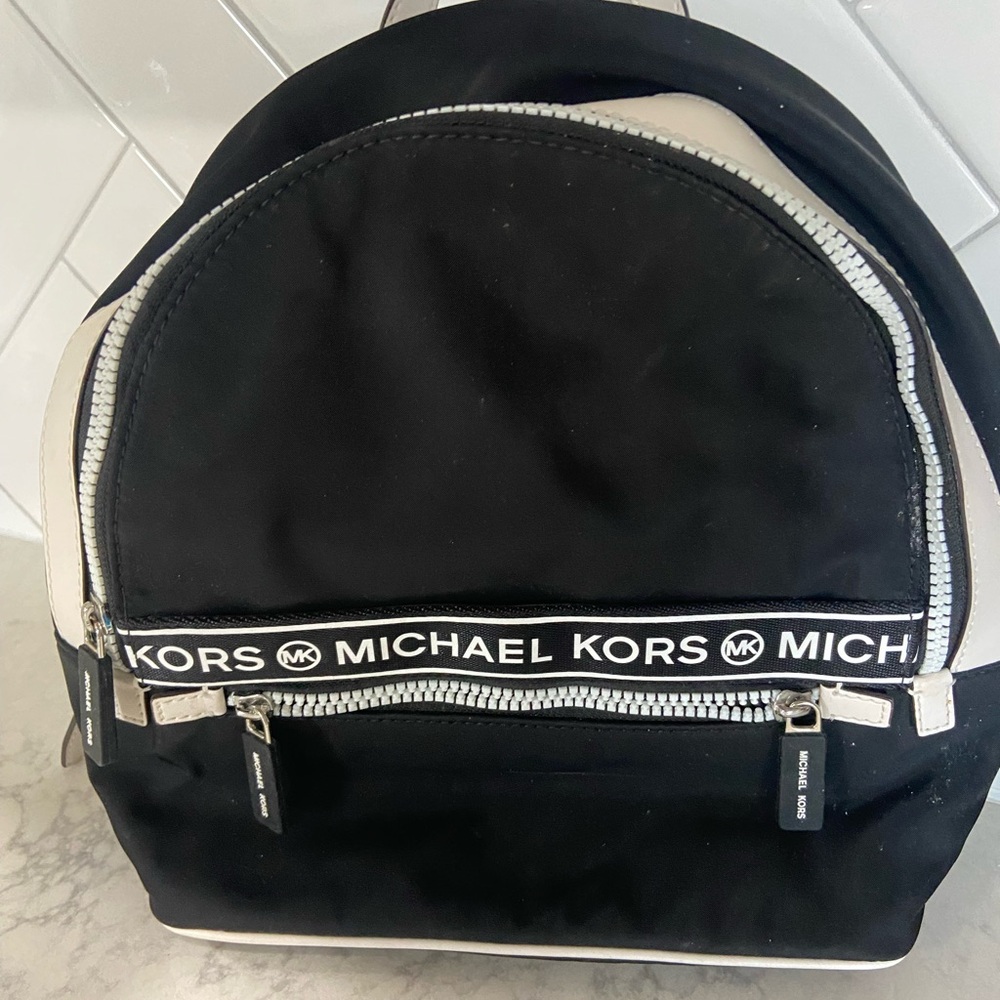 Michael kors kenly medium backpack